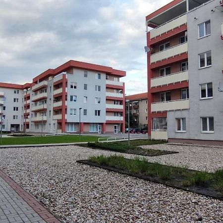 2 Izbovy Byt 60M2 V Centre Na Bakossovej, 24H Self Checkin Διαμέρισμα Μπάνσκα Μπίστριτσα Εξωτερικό φωτογραφία