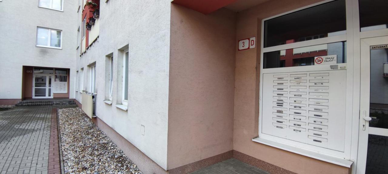 2 Izbovy Byt 60M2 V Centre Na Bakossovej, 24H Self Checkin Διαμέρισμα Μπάνσκα Μπίστριτσα Εξωτερικό φωτογραφία